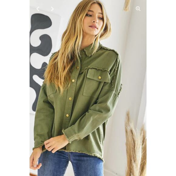 Davi & Dani Women’s Olive Green “Rock & Roll” Frayed Utility Jacket. Sz L NEW - Picture 3 of 13